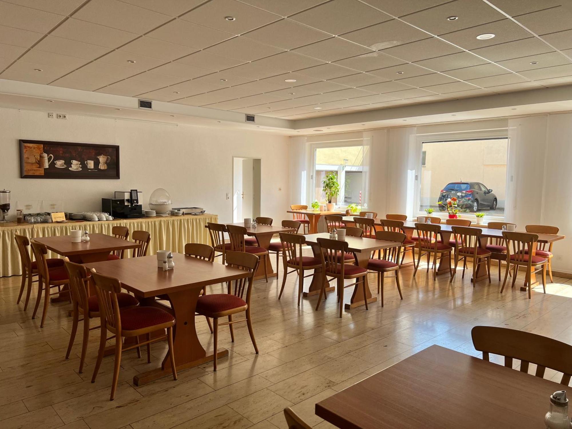 Hotel Fantasie Ansbach Exterior photo